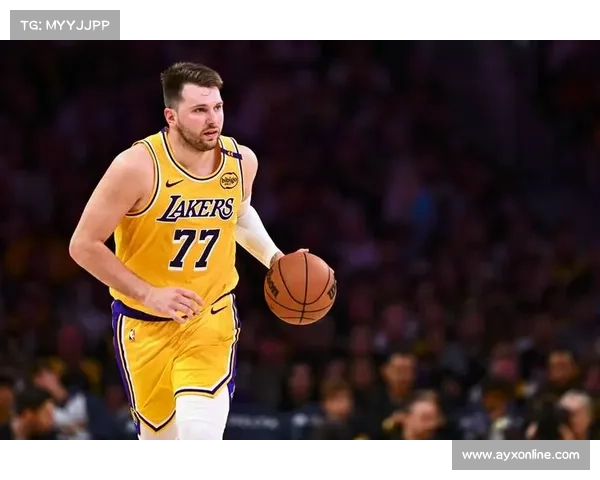 东契奇上半场砍下22分6篮板3助攻 湖人66-56领先太阳