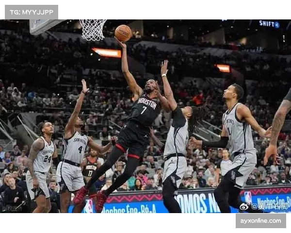 文班亚马对阵火箭场均28+16 马刺内线统治休斯顿